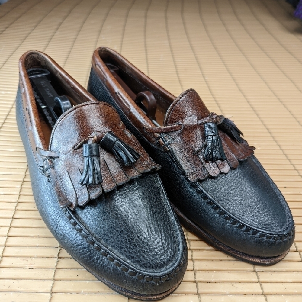 Allen Edmonds "Nashua" men's sz  9 3E EEE black and brown leather kiltie tassel
